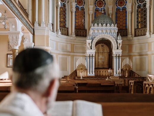 man at synagogue FEATURED